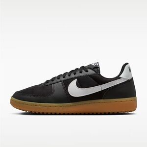 Nike Women’s Field General sneakers